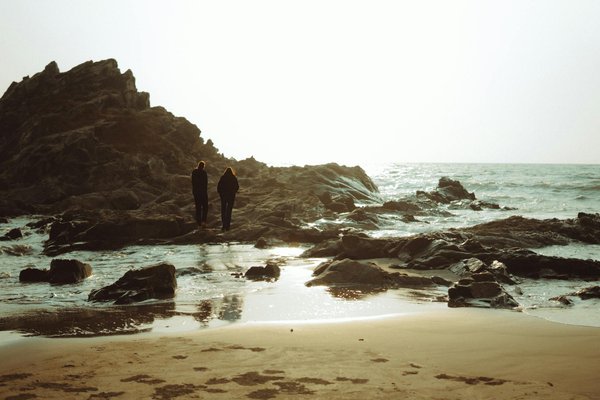 Où participer à des ateliers de fabrication de masques vénitiens en Italie : artisans et techniques recommandés ?