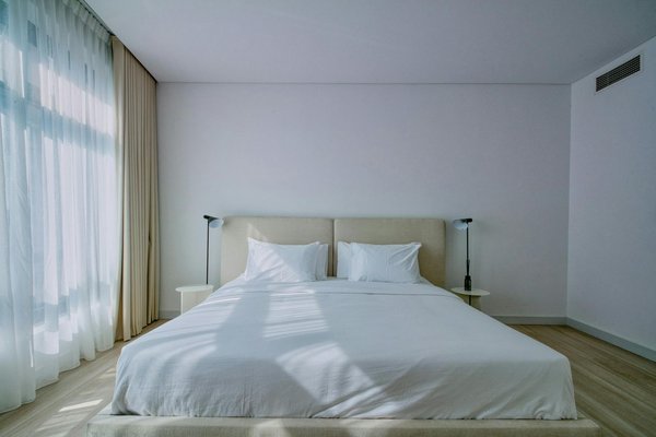 Quels sont les meilleurs endroits pour louer une villa en Provence avec des cours de cuisine provençale et des promenades en montgolfière?